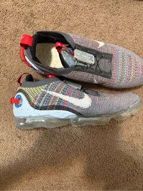 Nike Kids Gray Multicolor Flyknit VaporMax Slip-On Sneakers